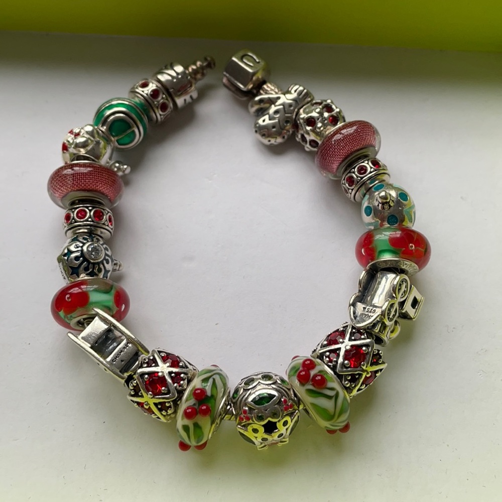 Christmas Chamilia bracelet